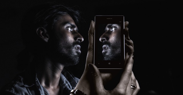 smartphone, face, man, eyes, view, double, philosophy, hand, reality, virtual, illusion, imagination, self-deception, mask, appearance, psychology, masking, loss of face, seem, protection, mechanism, 