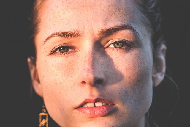 Din autentiske stemme: Finn og lev i tråd med din sanne identitet